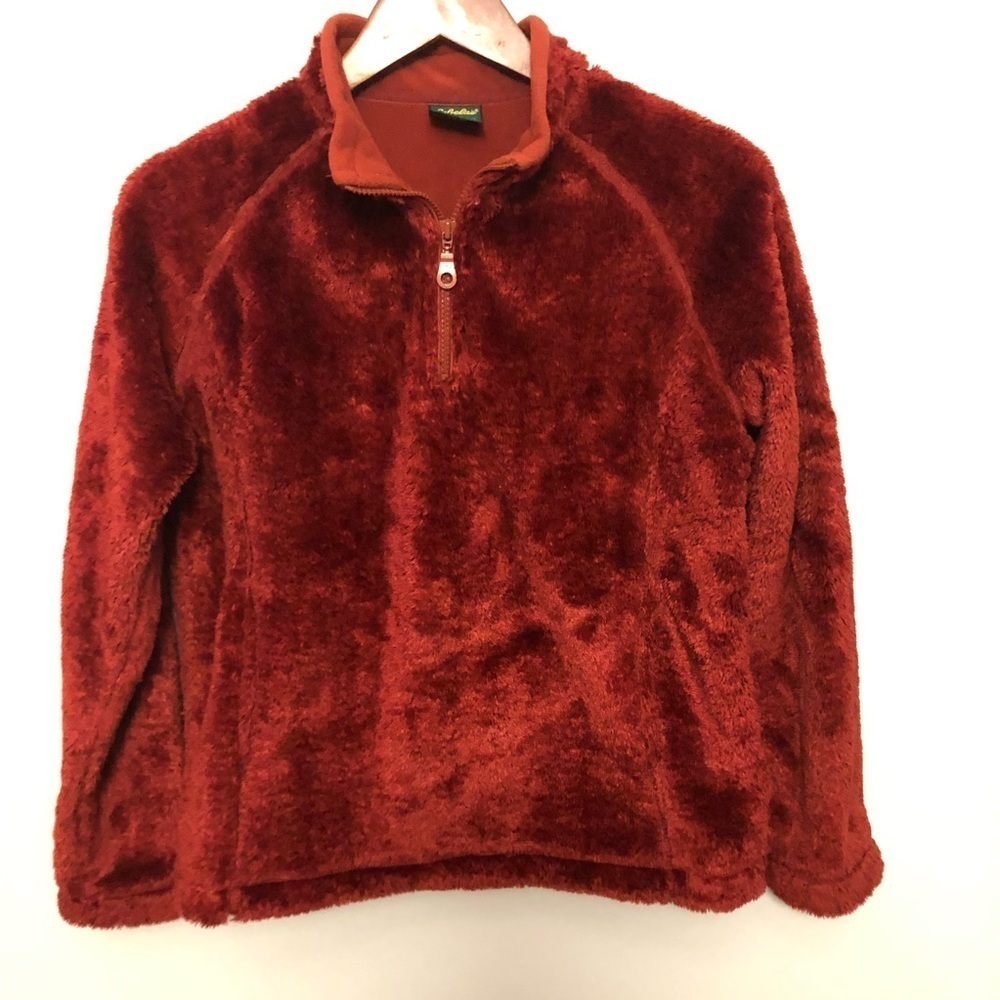 Women’s Cabela’s Red Fluffy Fleece 1/4 Zip Polartec Jacket. Size Small. WARM‎